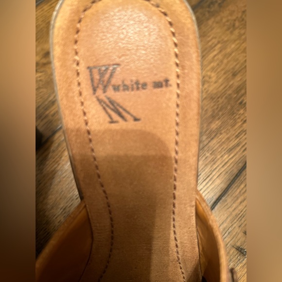 Slip on clog heels. Size 7.5 Great look and style. Brown. Platform style. - Picture 8 of 13